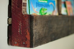 pallet book shelf3